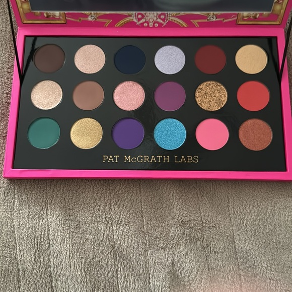 BNIB PAT MCGRATH LABS MOTHERSHIP MEGA: CELESTIAL NIRVANA PALETTE - Picture 4 of 4